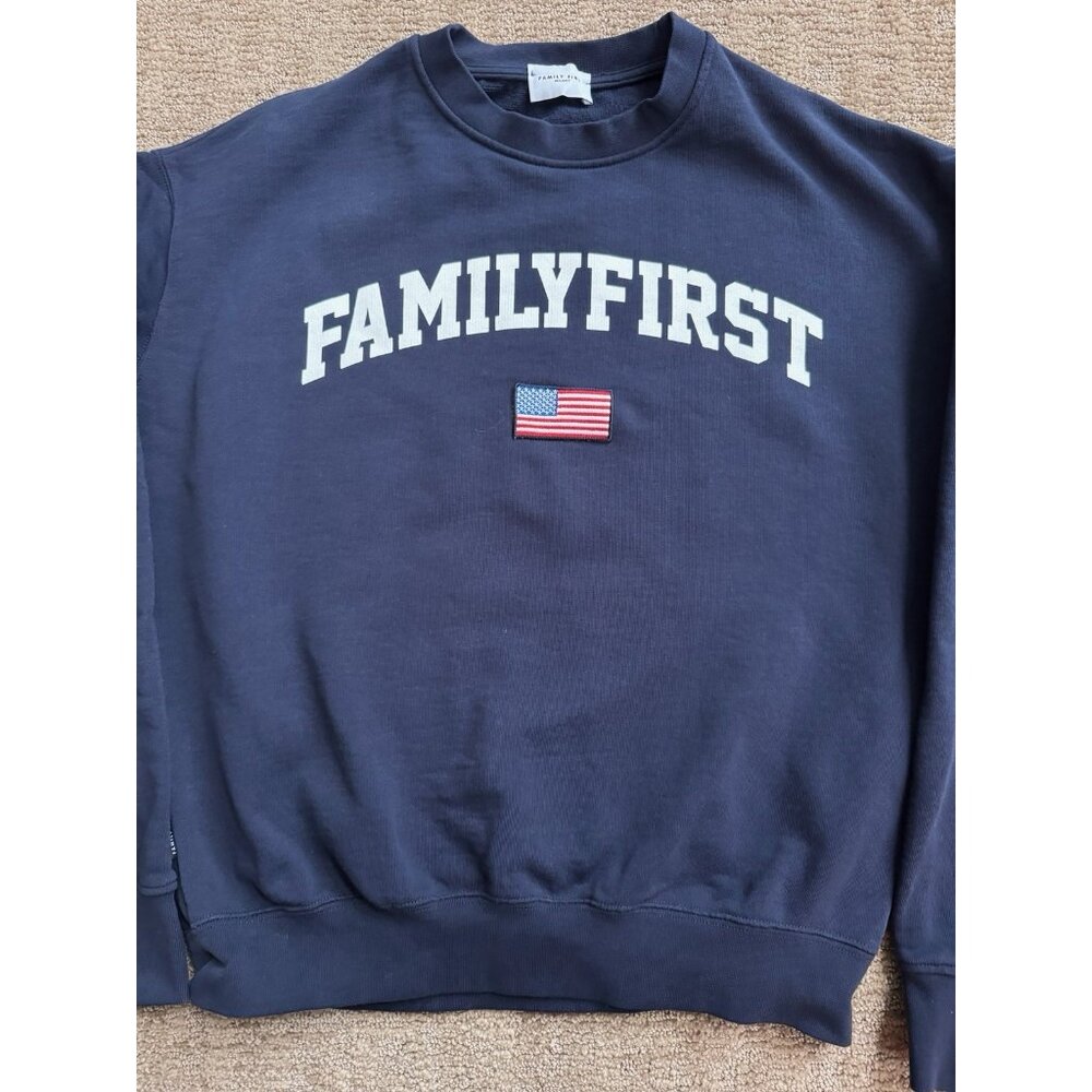 Family First Milano Navy Blue Crewneck  Sweatshirt American USA Flag S Italy - Picture 2 of 9